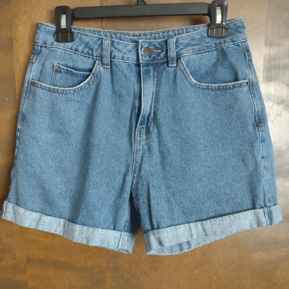 Women's Vero Moda High Waisted Denim Shorts || Medium